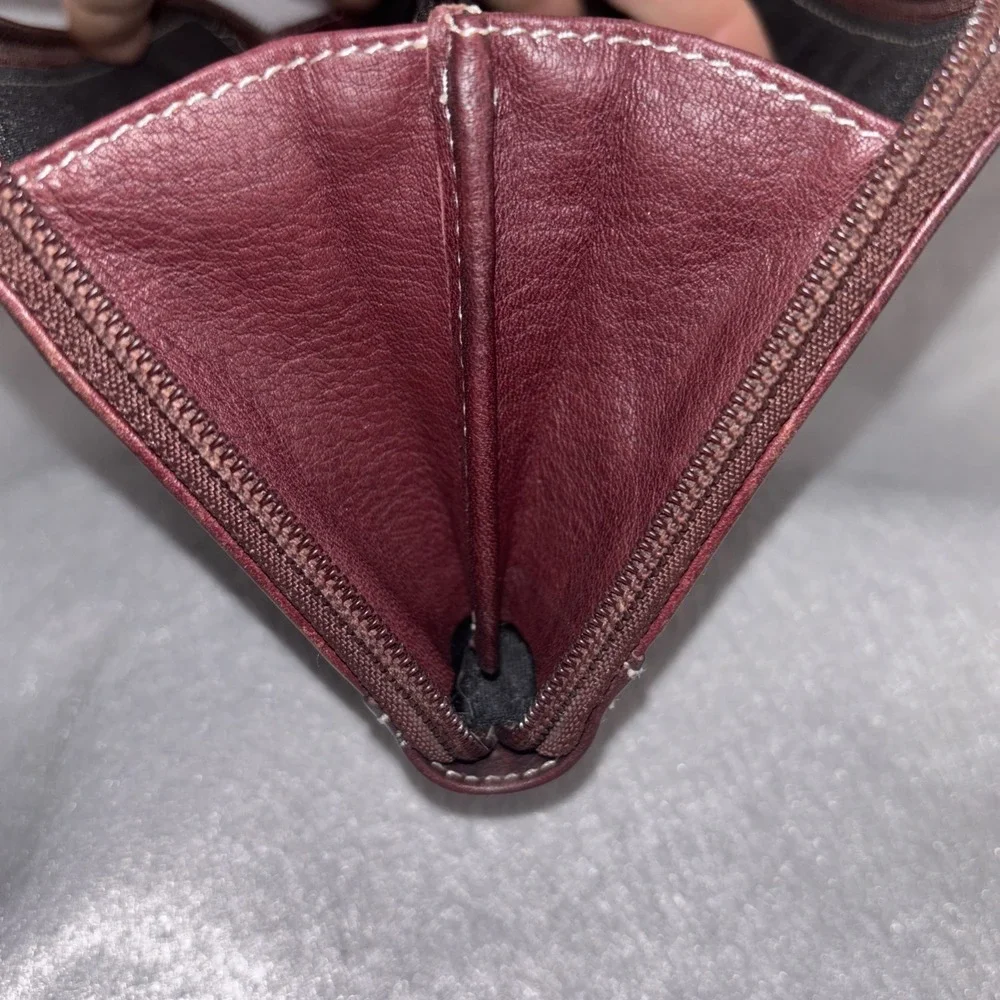 TIGNANELLO Two Tone Burgundy Leather Zip Around Wallet  Card Slots Key Ring EUC
